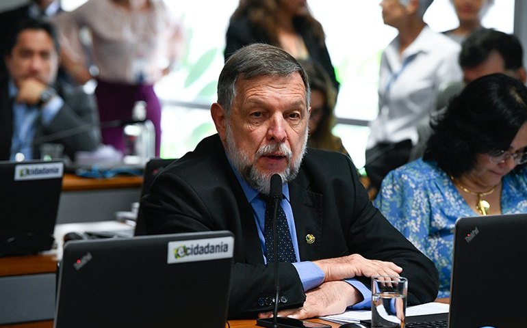 Recursos do FAT podem ser usados na economia solidária, aprova CAS