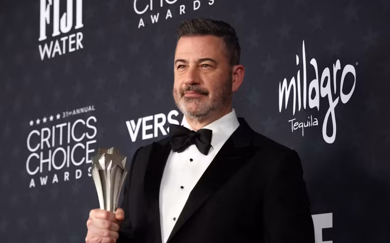 Trump pede demissão de Jimmy Kimmel após apresentador chamar primeira-dama de 'futura viúva'