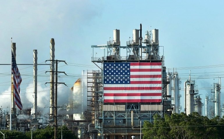 Estoques de petróleo nos EUA caem 4,5 milhões de barris na semana, afirma DoE