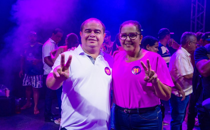 Edilza arrasta multidão na maior caminhada da história de Lagoa da Canoa