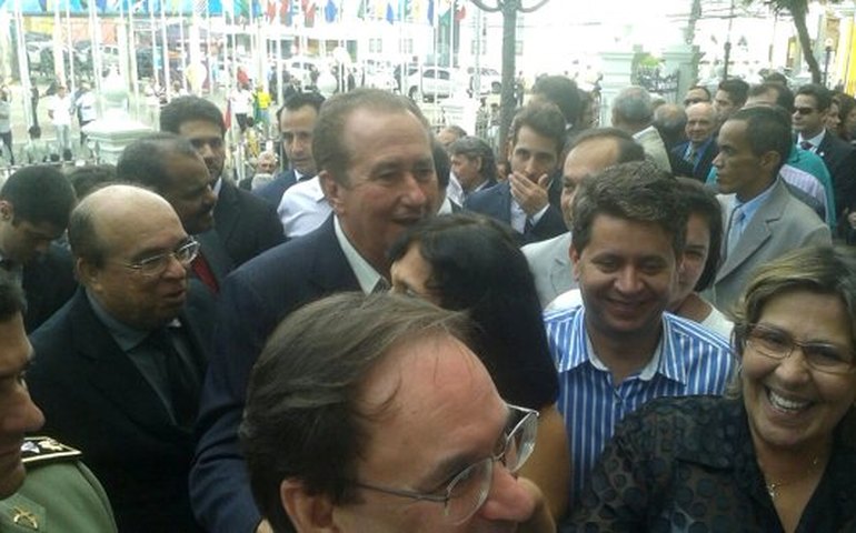 Arapiraca: Prefeita Célia prestigia posse de Renan e Luciano