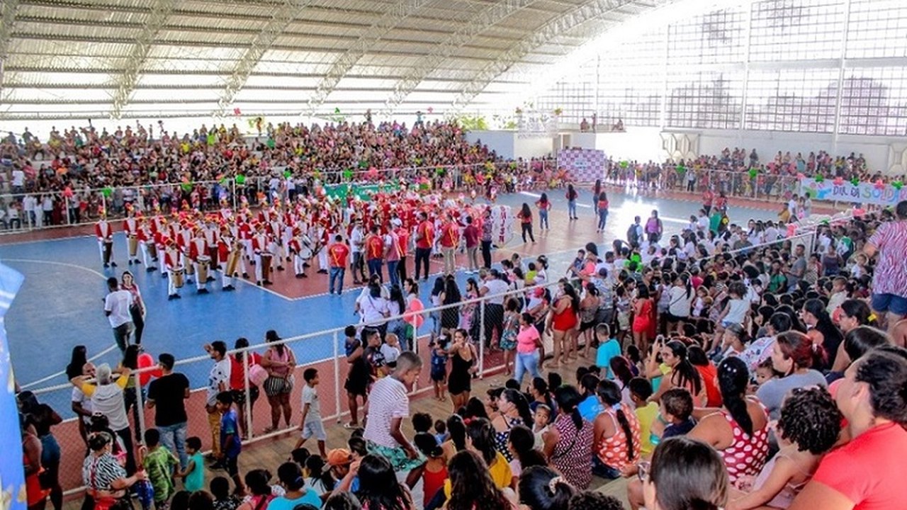 Natal Solidário atende milhares de famílias de baixa renda em Penedo