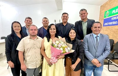 Legislativo de Lagoa da Canoa realiza sessão especial em homenagem ao aniversário da prefeita Edilza Alves