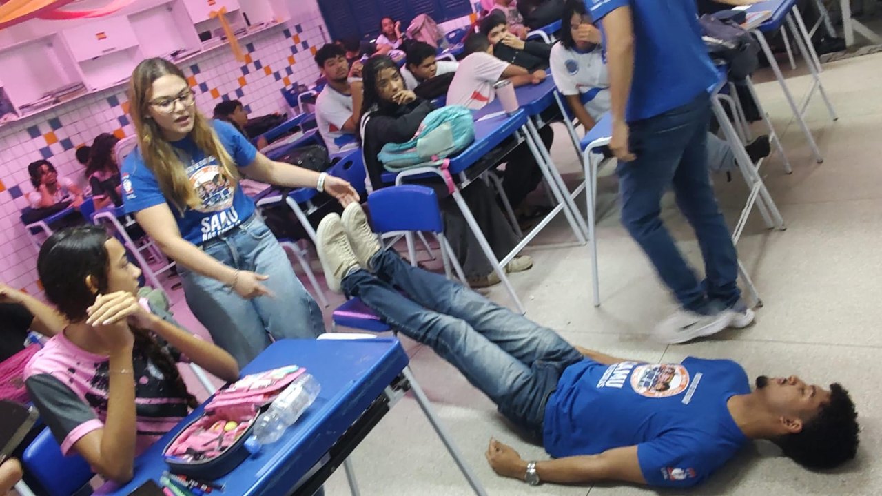 Samu leva noções de primeiros socorros a estudantes em escola do Clima Bom
