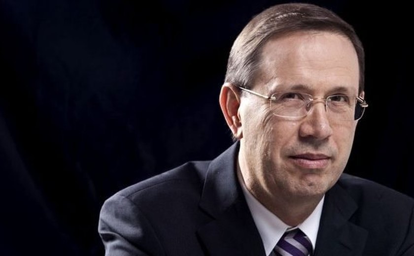 Carlos Wizard gera incômodo para rede de escolas de idiomas fundada por ele