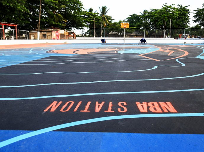 Prefeitura de Maceió e Liga Norte-Americana de Basquete inauguram quadra no Vergel