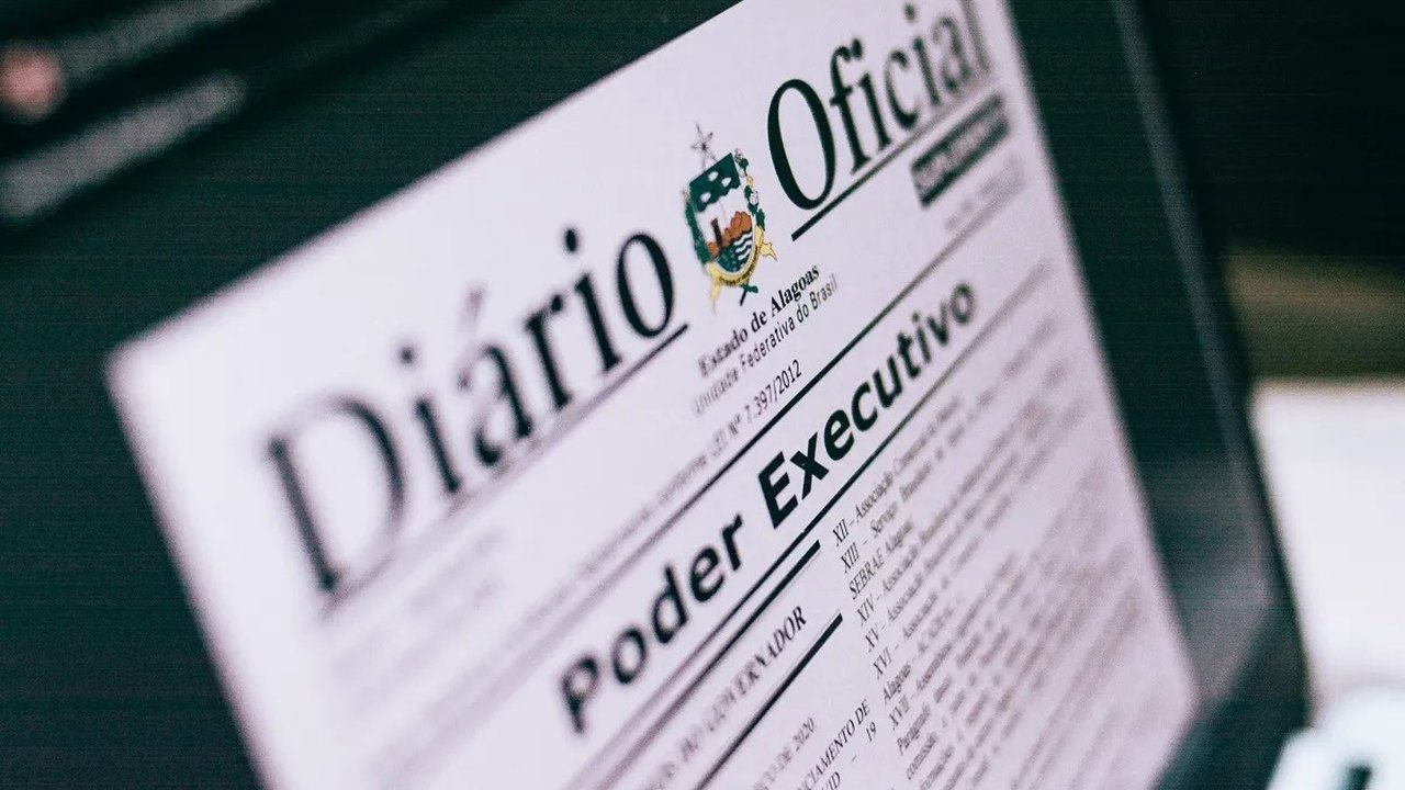 Portaria do Diário Oficial traz afastamento de delegado preso pela PF