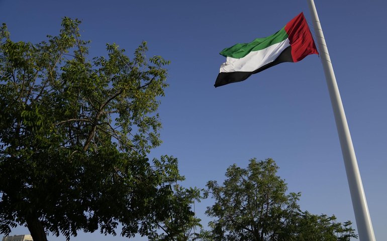 Chanceler dos Emirados Árabes Unidos insta Netanyahu a concordar com o cessar-fogo em Gaza