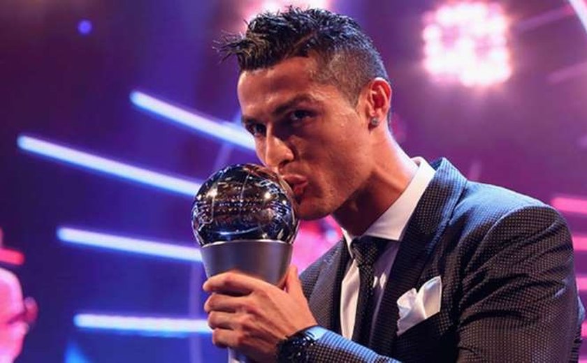 Cristiano Ronaldo é eleito melhor do mundo pela Fifa pela 5ª vez