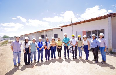 Minha Casa, Minha Vida: prefeita de Palmeira e sua equipe visitam obras que beneficiarão 400 famílias