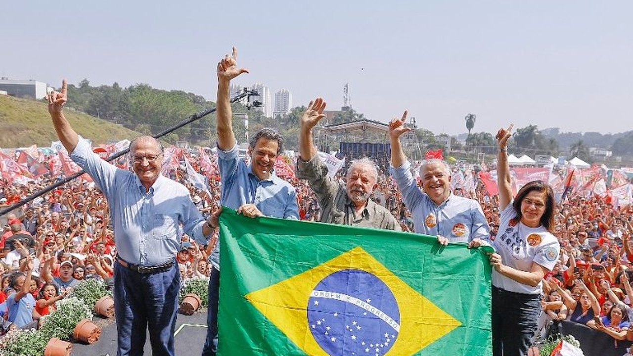 Lula: “Eu quero o povo ‘armado’ de livro, sabedoria e cultura”