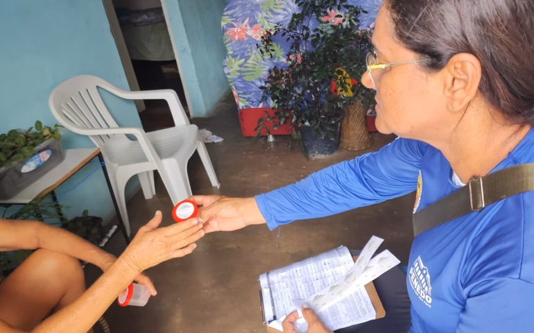 Secretaria de Saúde de Penedo realiza ação de controle de esquistossomose