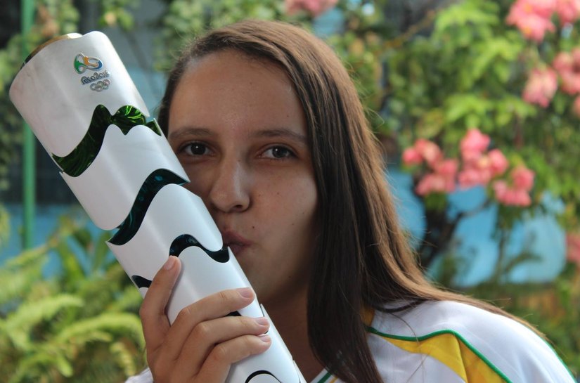 SEMED acompanha jovem penedense na passagem da tocha olímpica