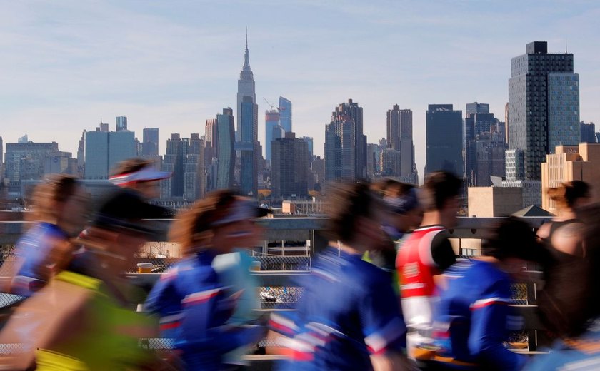 Corredores comemoram volta da Maratona de Nova York no domingo