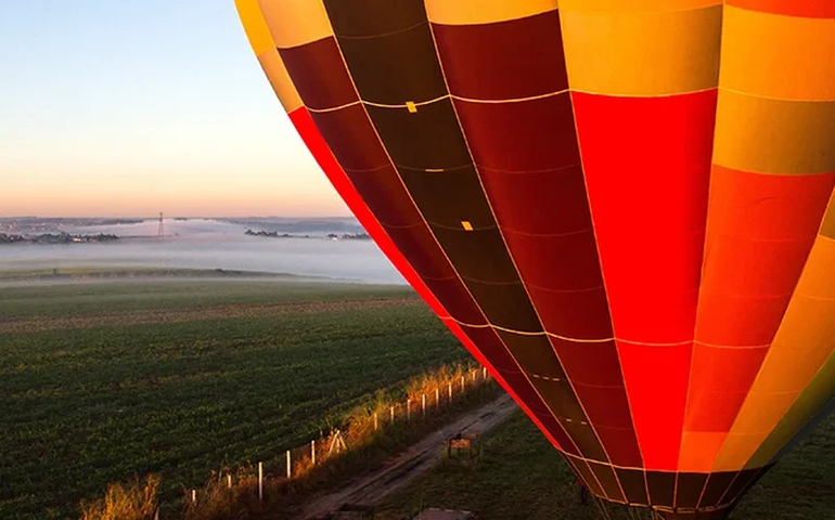 Após queda de balão em SC, governo diz que vai criar lei para setor