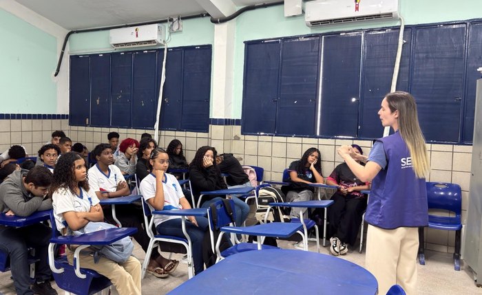 Seprev atua no diálogo com os estudantes, por meio de uma equipe de docentes, psicólogos e assistentes sociais
