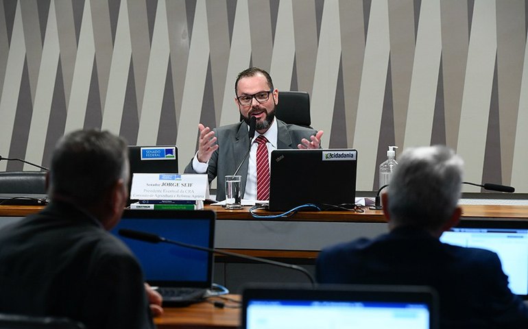 Debatedores na CRA: pesca de arrasto pode ser sustentável