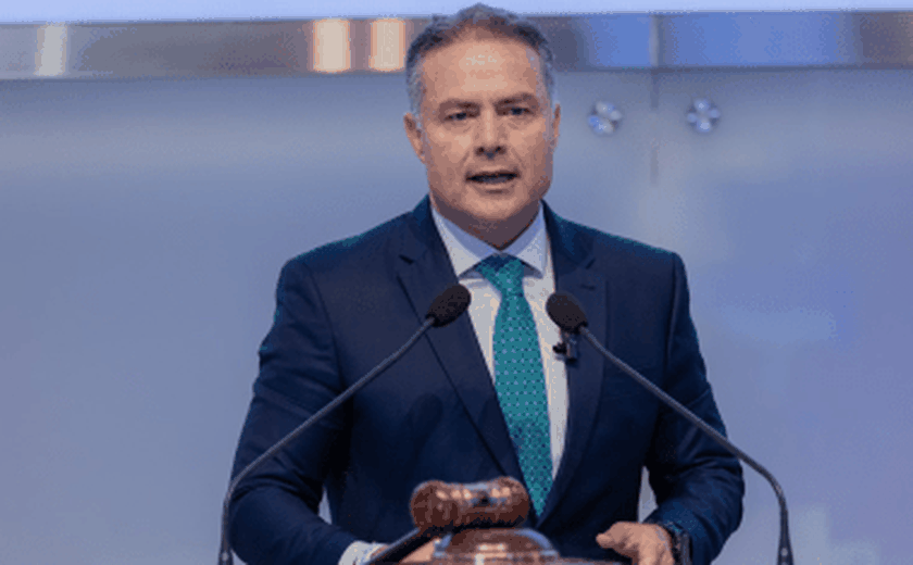 Renan Filho se posiciona contra anistia a golpistas do 8 de Janeiro: “Perdoar é autorizar o próximo golpe”