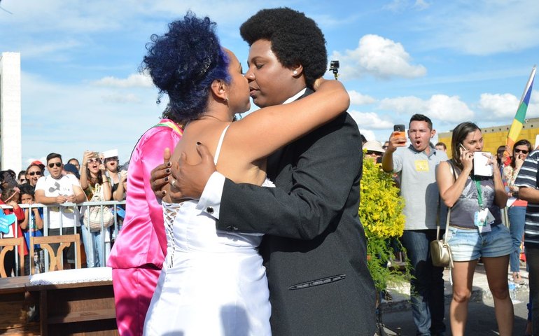 Casamento entre pessoas do mesmo sexo cresce 8,8% e atinge recorde