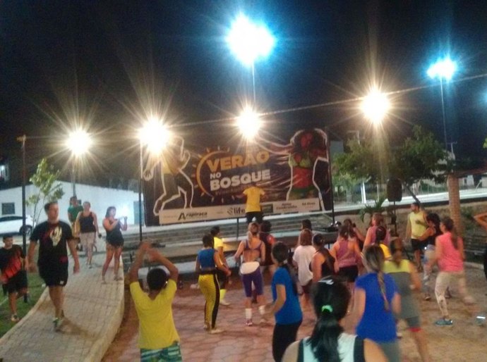 Verão no Bosque de Arapiraca é iniciado com aulas de funcional e dança