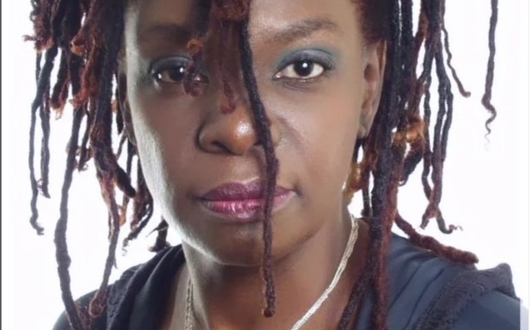 Morre a atriz e cantora Denise Assunção, aos 67 anos