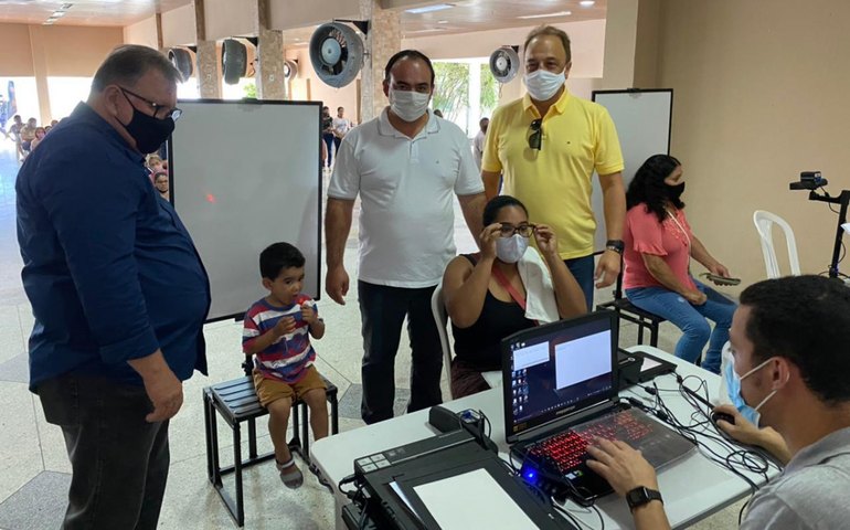 Deputado Galba Novaes prestigia Caravana meu RG na mão em Junqueiro