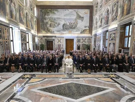 Estar com o povo é melhor antídoto contra elitismo, diz Papa