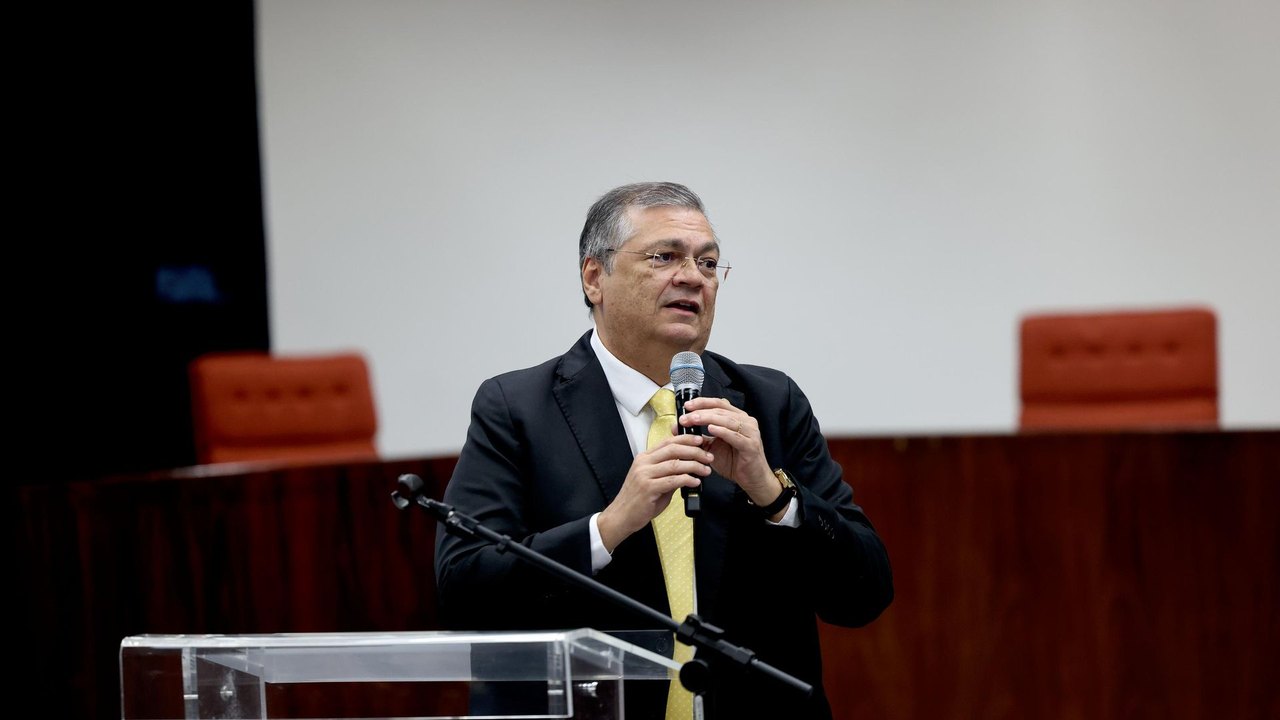 Governador do Maranhão pede afastamento de Dino da relatoria de ações contra ele no STF