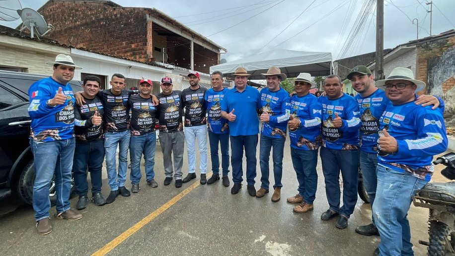 9ª Cavalgada dos amigos reúne centenas de cavaleiros e amazonas em Branquinha