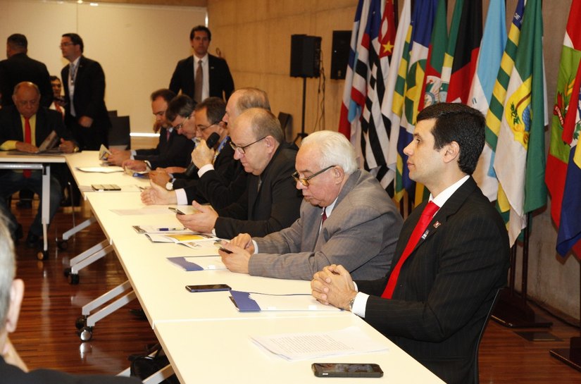 Presidente da AMA debate projetos prioritários em conselho político da CNM