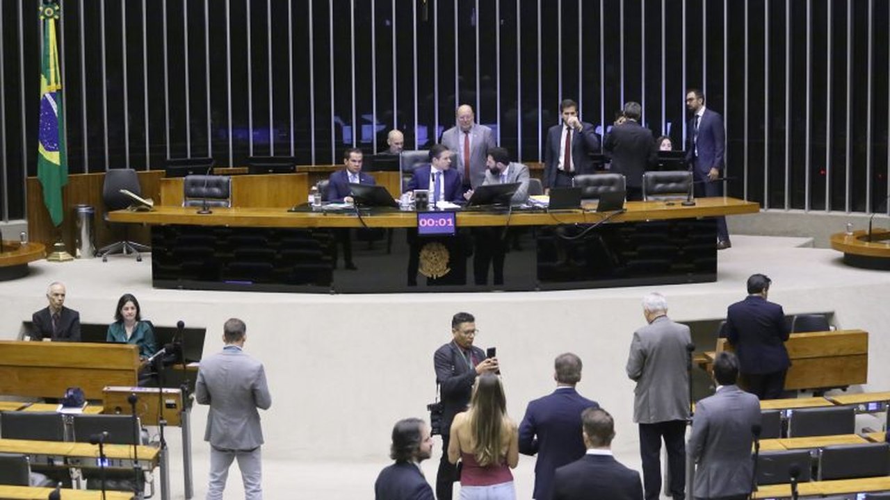 Governo tenta votar medidas fiscais em semana de 'esforço concentrado' na Câmara