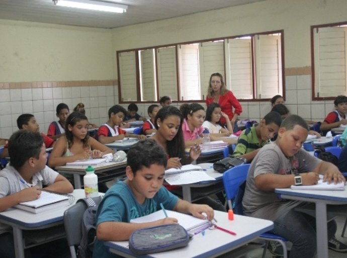 Tramita na Assembleia projeto que institui a campanha 'Aluno Consciente”