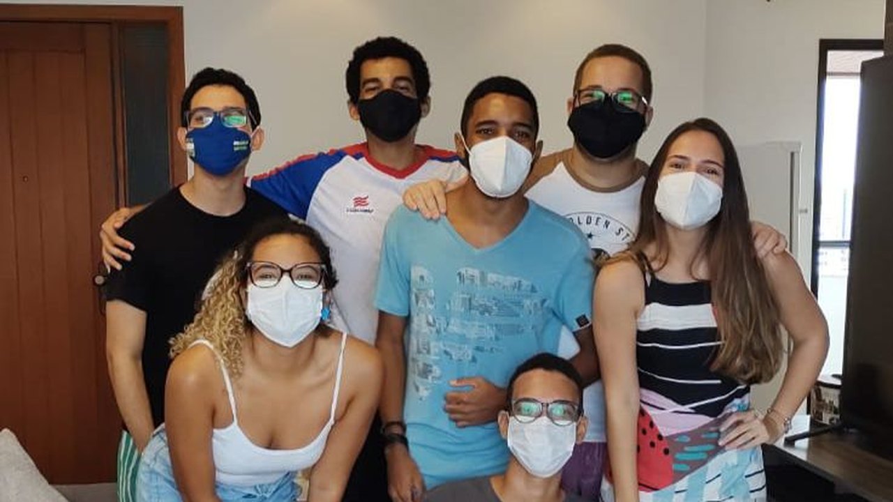 Projeto criado por estudantes oferece aulas gratuitas para quem quer tentar medicina