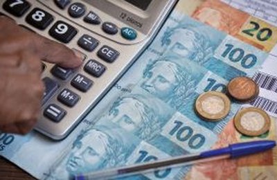 Taxa Selic alta: o que é e como ela impacta meu dia a dia?