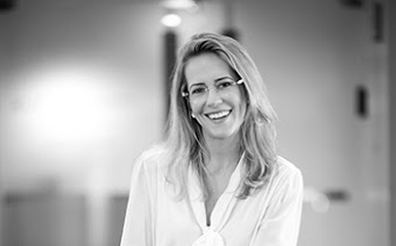 Bolsonaro nomeia advogada apoiada por evangélicos como juíza substituta no TSE