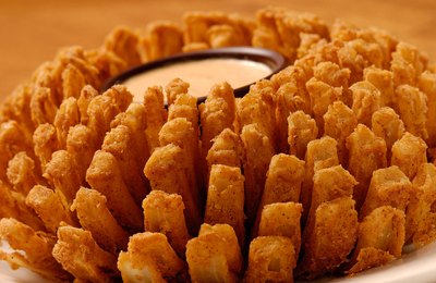 Bloomin’ Day do Outback arrecada mais de R$ 156 mil para Make-A-Wish® Brasil