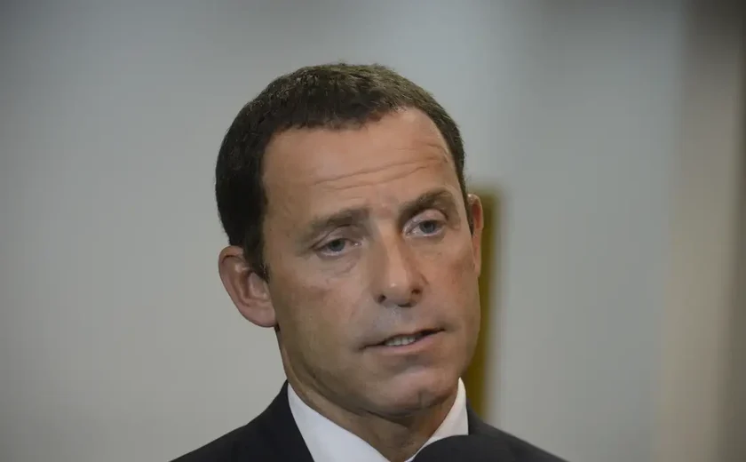 Justiça manda soltar ex-secretário da Polícia Civil do Rio