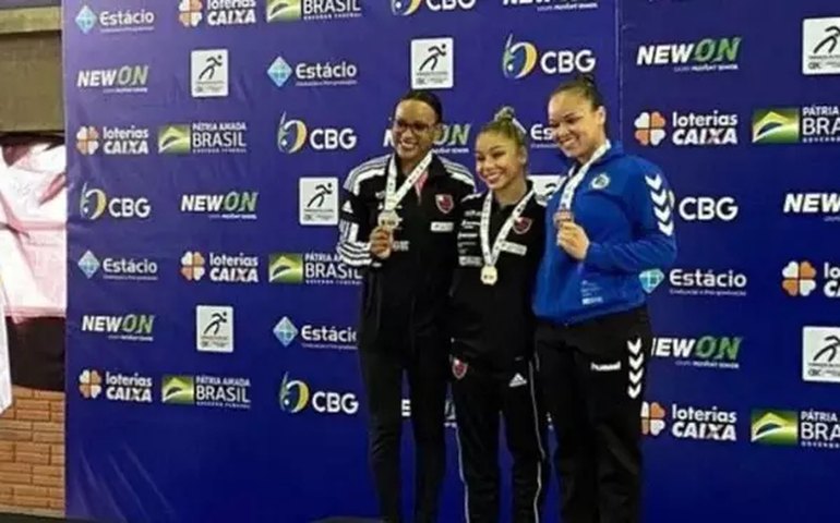 Flávia Saraiva supera Rebeca e leva o ouro na trave no Troféu Brasil de ginástica