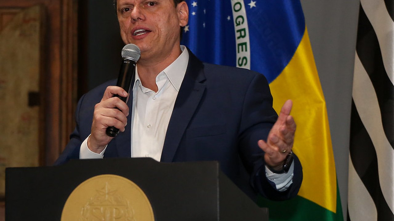 Tarcísio lança programa para combater irregularidades na administração estadual