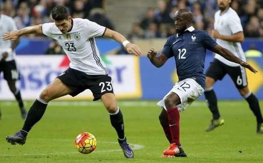 Jogadores da França não querem disputar amistoso, diz jornal