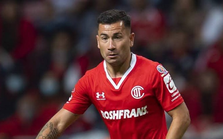 Atacante chileno 'muda de nome' em apresentação no Vasco, quer títulos e jogar a Libertadores