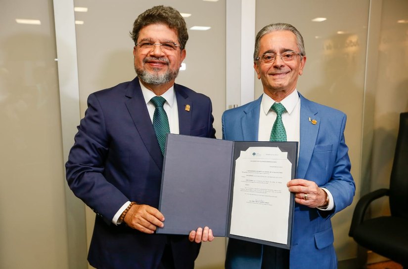 Carlos Cavalcanti assume interinamente a Presidência do TJAL