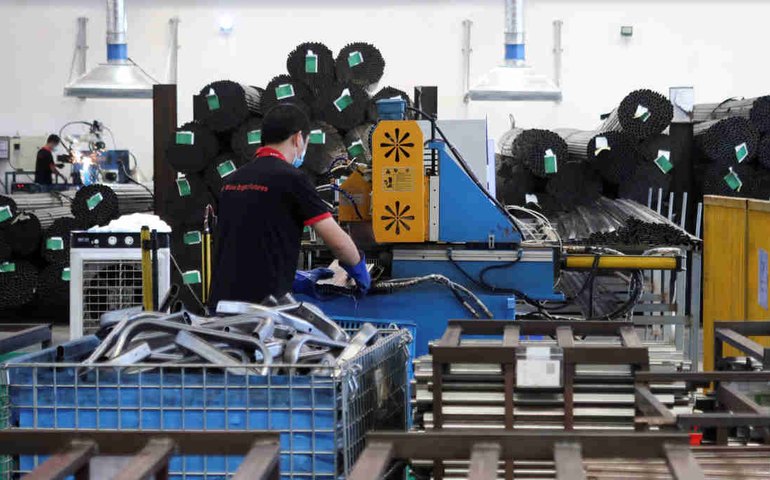 Produção industrial e vendas chinesas no varejo crescem abaixo do esperado em agosto