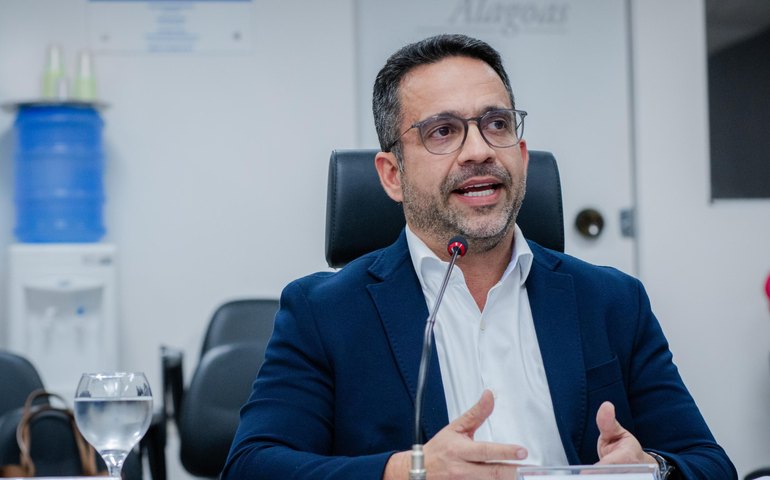 Governador Paulo Dantas anuncia antecipação do 13º salário dos servidores em 2024