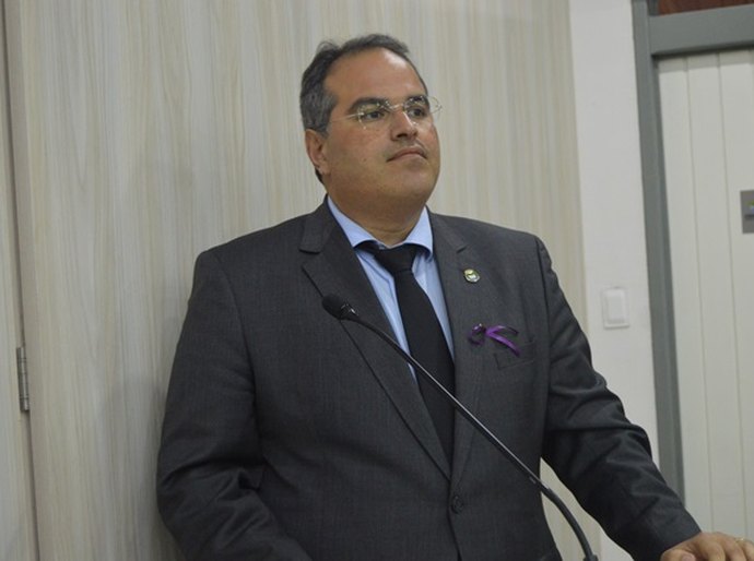 Vereador Samyr Malta anuncia que desconto de empréstimo feito pelos servidores públicos de Maceió com parcela do 13º, pode ser suspenso pelo banco