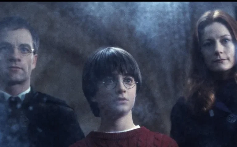 Exemplar de 'Harry Potter e a Pedra Filosofal' é vendido por mais de R$ 270 mil