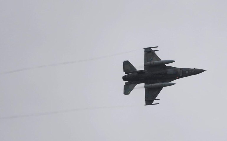 EUA abateram balão de escoteiros com míssil de US$ 500 mil, diz mídia