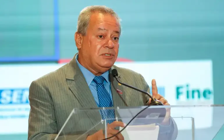 'É bem provável suspensão de tarifas dos EUA para concluir negociações', diz presidente da CNI