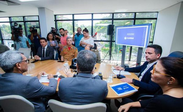 Apresentação dos números da área de segurança pelo governador e equipe