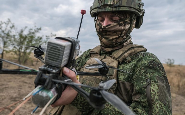 Defesa antiaérea russa intercepta 10 bombas guiadas e 281 drones ucranianos